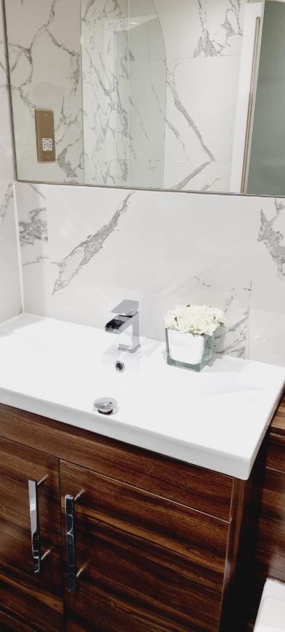 Double King Suite, Canary Wharf Waterfront London Ngoại thất bức ảnh